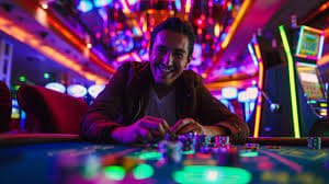 Platform ituqq menampilkan sportsbook Liga 1, live dealer blackjack, dan permainan slot